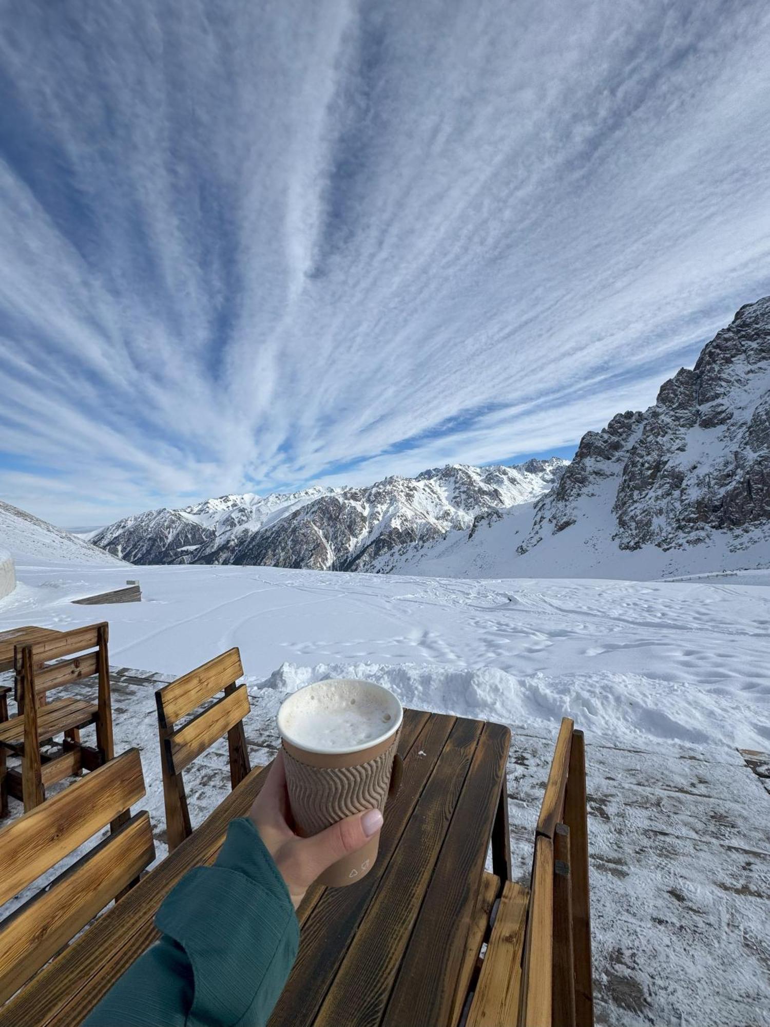 Yurta Base Camp, Shymbulak Mountain Resort Besqaynar Extérieur photo